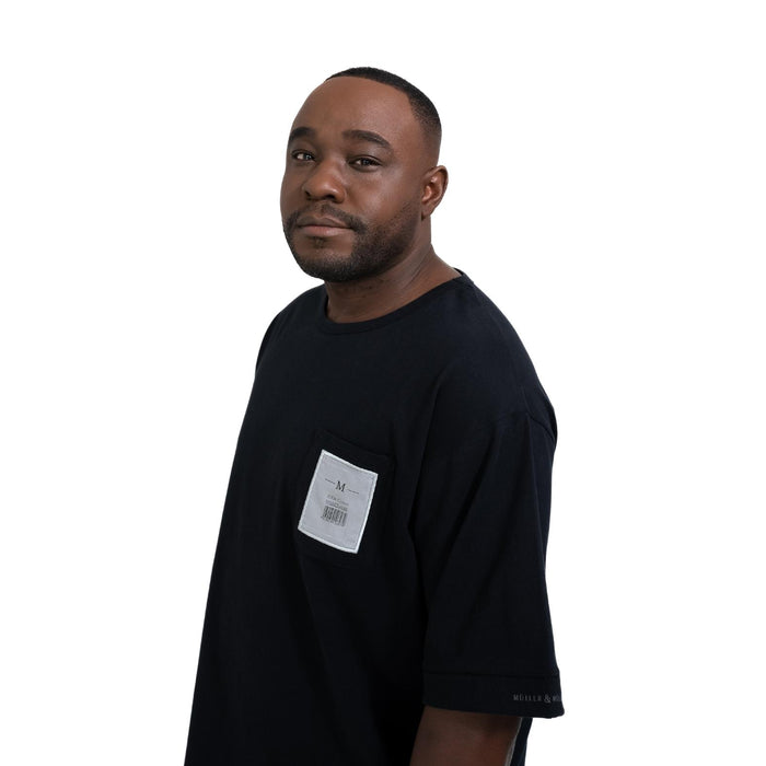 Müller & Müllerin Herren Oversized T-Shirt mit Brusttasche - Limitierte Kollektion